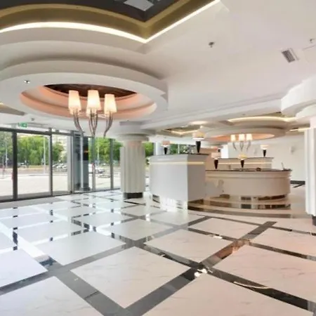 Hanza Tower Downtown 23 Pool & Jacuzzi *